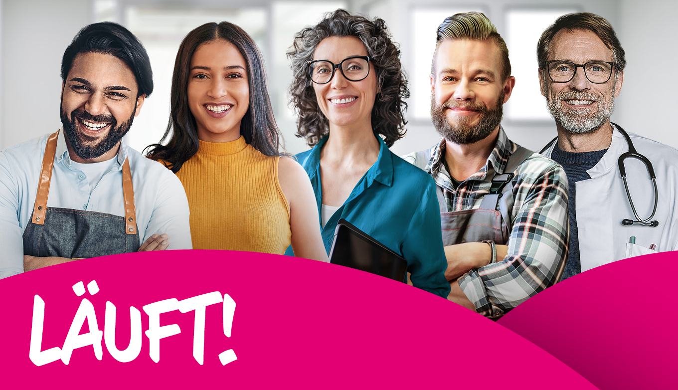 Eine Gruppe von Unternehmern verschiedener Branchen steht zusammen hinter einer Magenta Fläche mit LÄUFT!